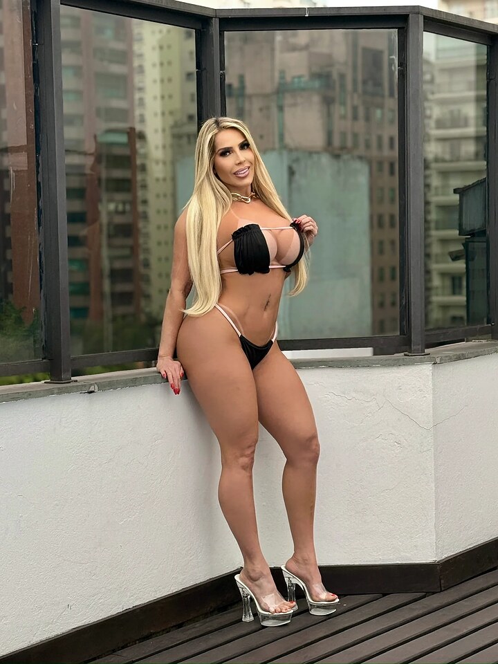Aline Ferrari