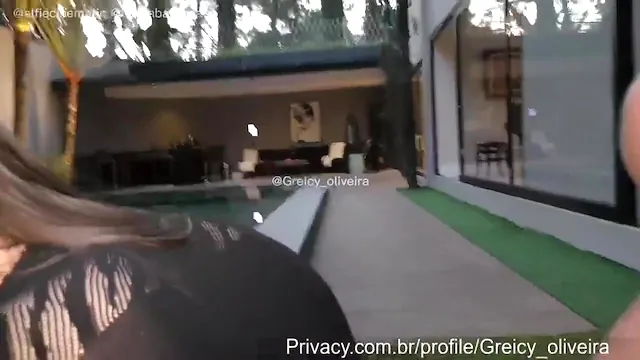 Greicy Oliveira transando com gringo
