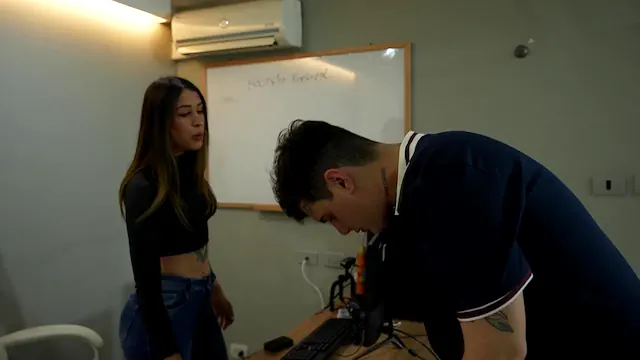 Employee fucking boss's daughter