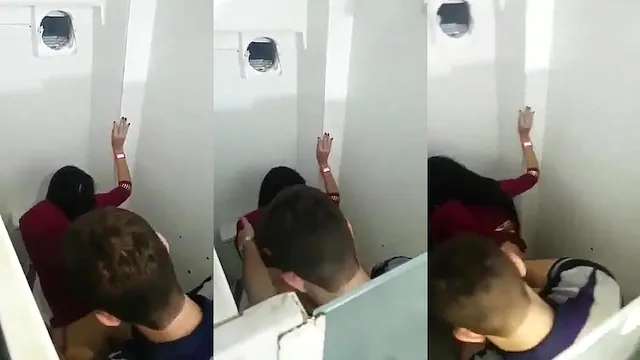 Namorada chamou o amante para bloco do carnaval