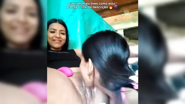 (LIVE) CHUPANDO A BUCETINHA MOLHADA DA AMIGA AO VIVO
