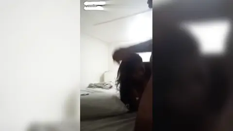 (CORNO) ESPOSA TRAINDO O MARIDO COM O MELHOR AMIGO DELE