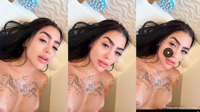 Famosa brasileira cantora de funk pelada se masturbando