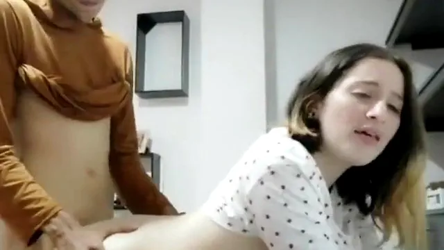 Casal jovem caiu na Net fodendo gostoso