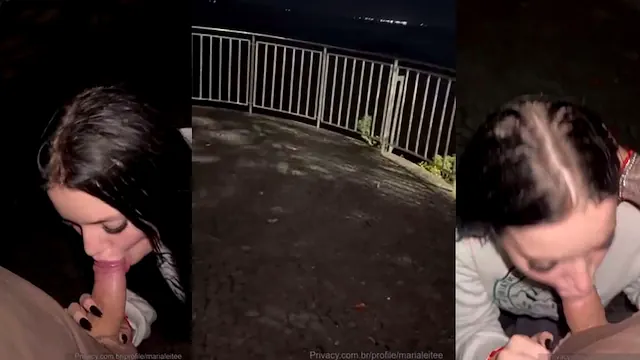Novinha fazendo um boquete escondido