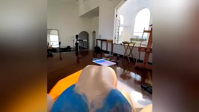 Curvy Body Painted Dancer Twerks Big Ass on Cock