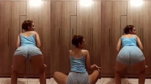 Thick Mulata Twerks Big Booty to Funk