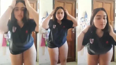 Thick Curvy Babe Twerks Her Fat Ass