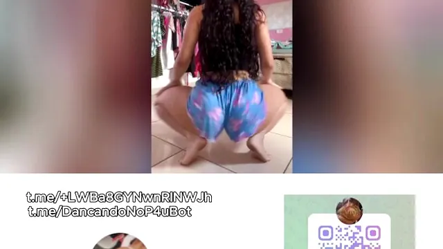 Branquinha do rabo perfeito dançando no pau ao som do funk no fundo - SexFunk