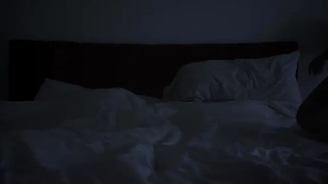 COMEU A MADRASTA PEITUDA CARENTE DE ROLA - LEGENDADO