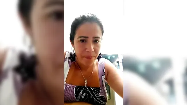 SE EXIBINDO DOIDONA