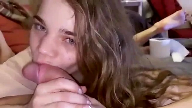 Amateur Couple Hardcore Sex with Oral and Doggy Style