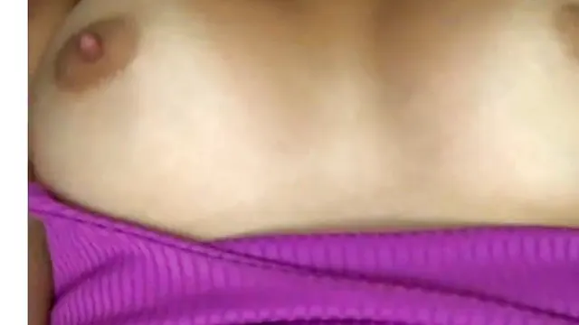 Horny Cam Girl Flashes Her Tits on Live Show
