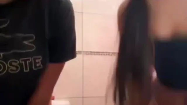 MÃE E FILHA RABUDAS NA LIVE