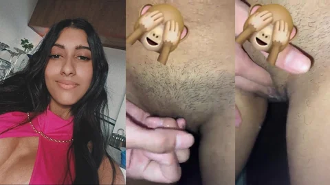 carol_vx alisando a bucetinha arrombada na live do buzz