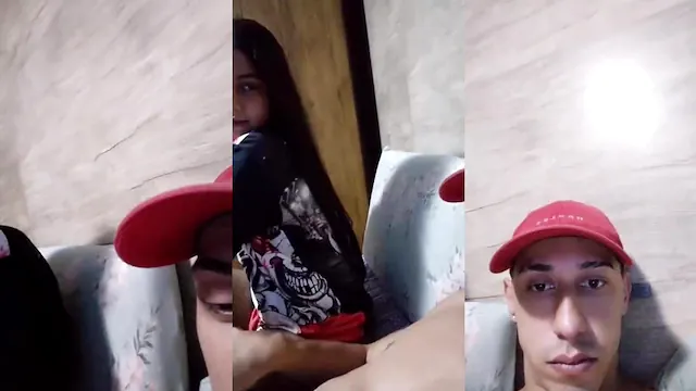 Corno filmando a namorada mandando ela tirar a roupa