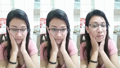 Married slut in conversation with her followers