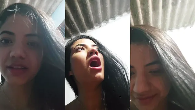 Safada mamando bem gostoso o tio pau mole