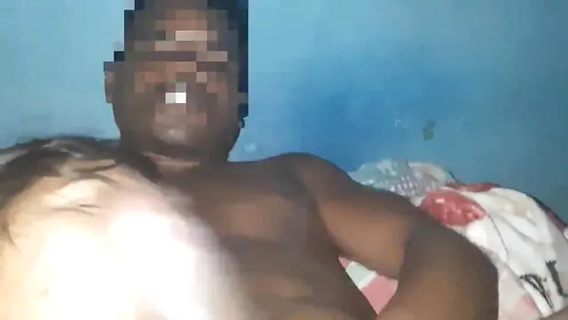 Mulher casada com amante chupando gostoso