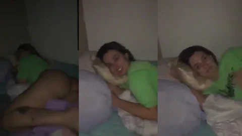 Flagrou puta na siririca