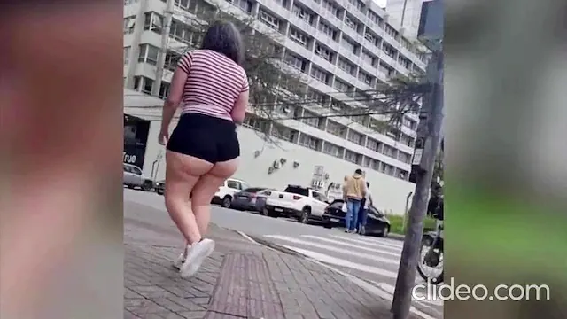 Horny Wife Wants Big Cock in Her Ass