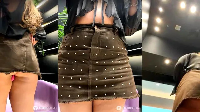 LOIRA PUTA SE EXIBINDO NO SHOPPING