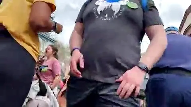Bunda perfeita em legg preta