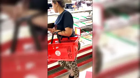 Curvy Cuban MILF Shows Off Her Big Ass
