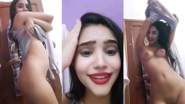 Novinha flagrada se exibindo
