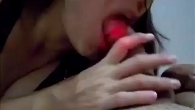 ELA ENGOLE TUDO