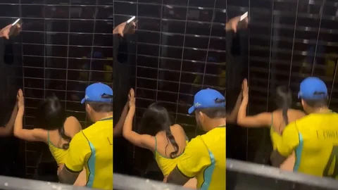 Fudendo no banheiro 2