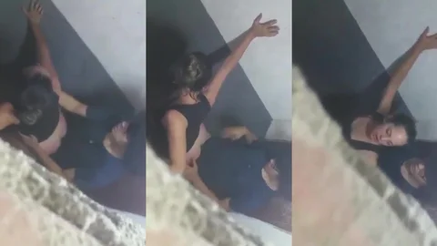 Comeu a coroa gostosa no banheiro