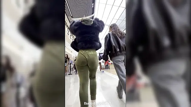 que cuzinho gostoso balançando
