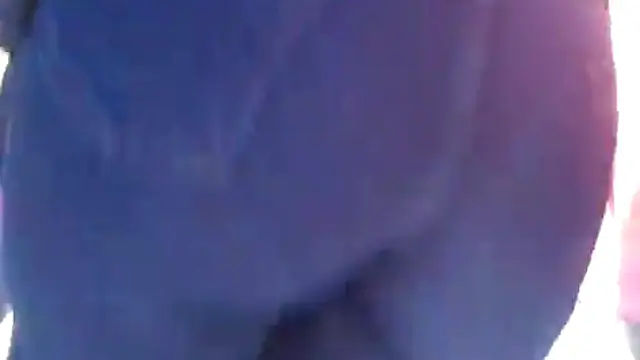 BUNDA ENORME VISTA DE PERTO.