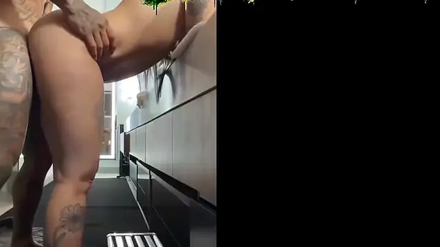 MC Mirella Dando Buceta Sem Camisinha fode com marido dynho funkeiro amador