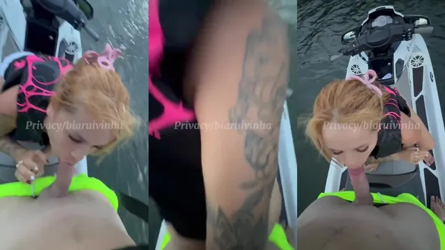 Ruiva gostosa transando no Jet Ski