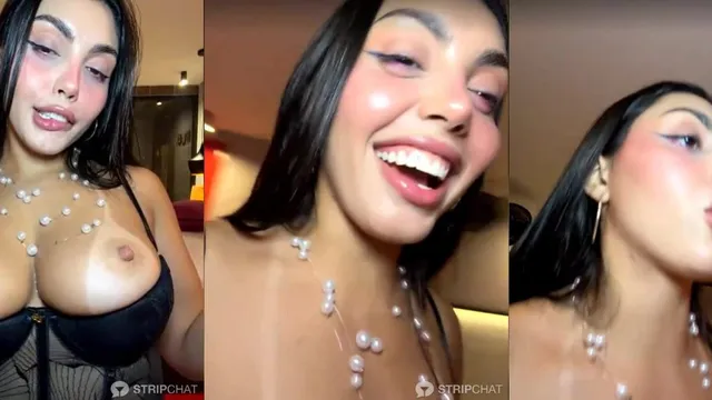 Horny Amateur Chick Bounces on Big Cock in POV