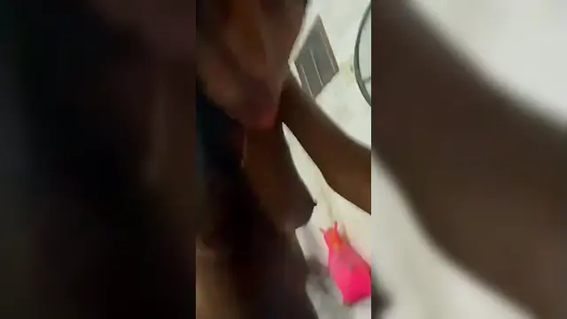 Novinha Baixa Renda Vazada 3