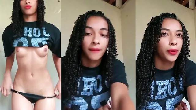 Magrinha putinha se gravando dando uma cavalgada