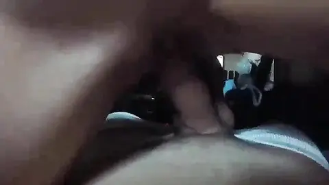 Branquinha linda louca de tesão sentando na pica do namorado pau molhe