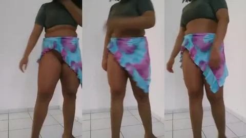 Rabudona cavala empinando o cuzão pra câmera