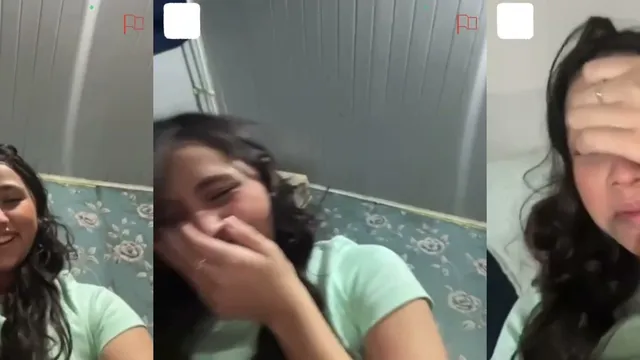 Novinha linda mostrando o peitao perfeito