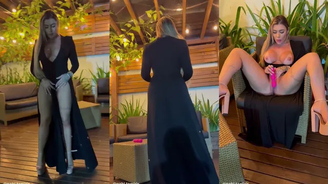 Gabi Tamiris Masturbates With a New Vibrator