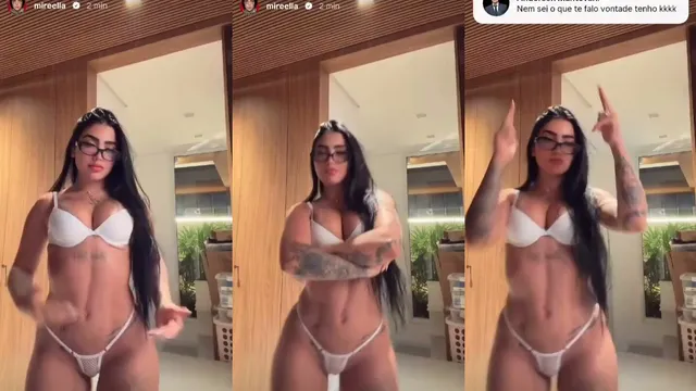 Mc Mirella gostoso bucetuda de calcinha transparente