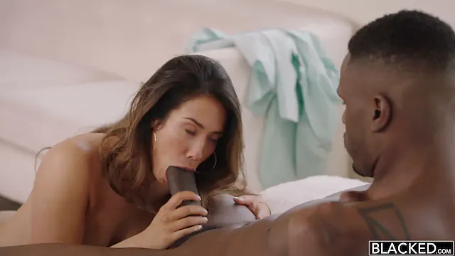 Loira gostosa levando pau grande e grosso