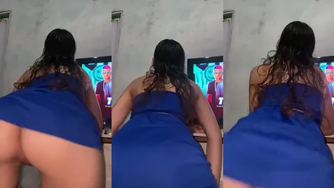 Novinha baixa renda rebolando sem calcinha pra câmera