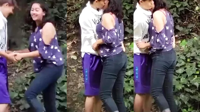 Flagra namorada batendo uma