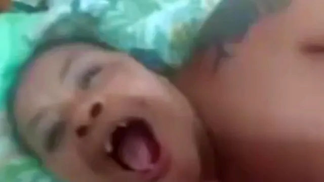 Gozando na boca da velha feia