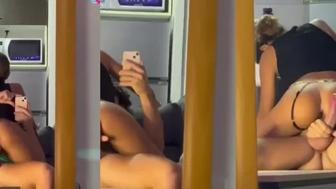 Novinha quicando na pica gigante do namorado