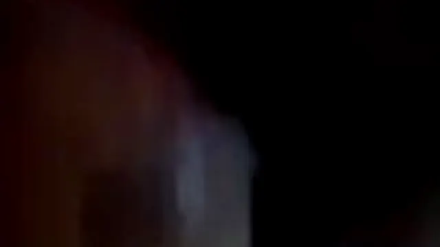 Fodendo com amigo e falando com o marido no telefone